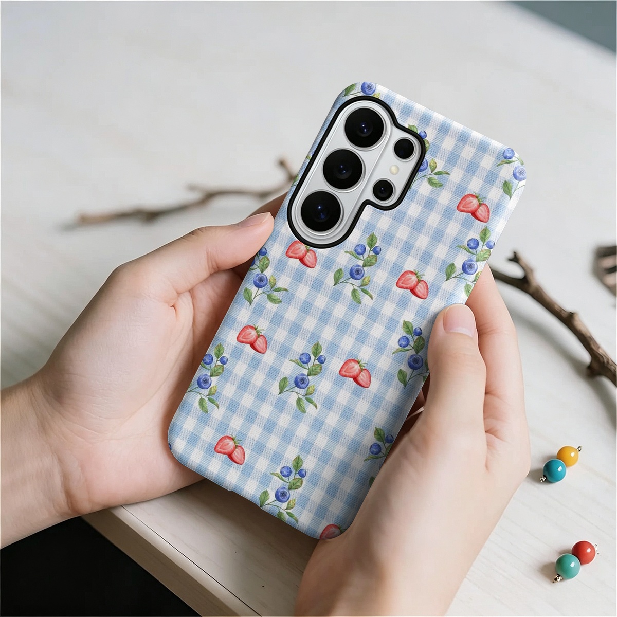 Blueberry Strawberry Gingham 2 - Samsung Galaxy S24 ulasan dan harga